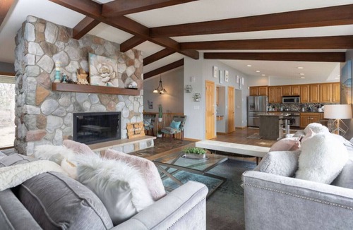 Minnetrista House | Up North Feel within 40 minutes of Minneapolis