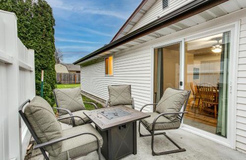 Enumclaw House | Updated Duplex Home < 1 Mi to Downtown Enumclaw!