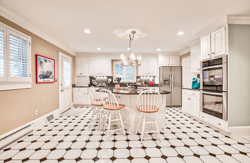 Historic District House | Upscale multi-level retro home with large deck, washer/dryer, and lovely patio