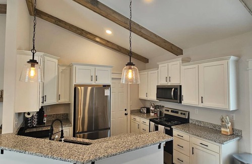 Middletown House | Upscale New Construction Ranch