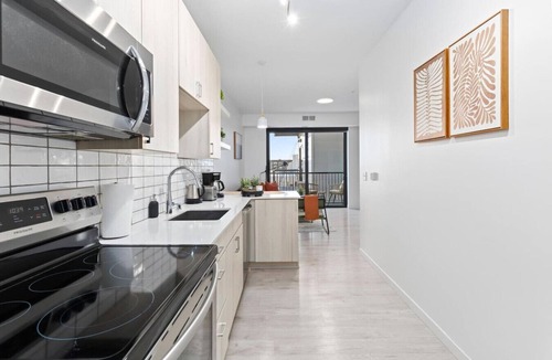 Uptown Apartment | Uptown Apt | Near Lake Bde Mka, Downtown & Museums