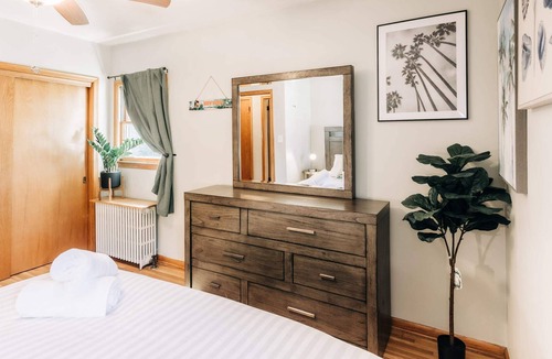 Southwest Minneapolis House | Urban Delightful Retreat: King Bed | BBQ Grill