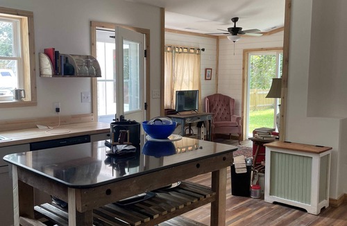 Bolivar House | Vacation Rental Thistle Cottage