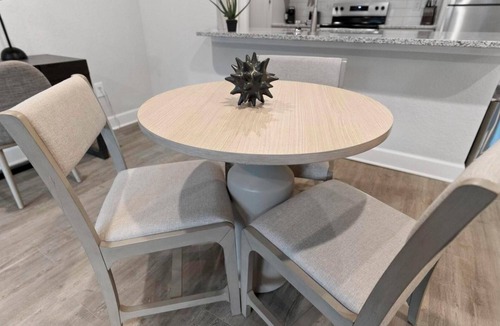 Newberry Apartment | Vanguard 1BD 16 - One Bedroom Apartment, Sleeps 2