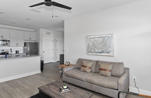 Newberry Apartment | Vanguard 1BD 7 - One Bedroom Apartment, Sleeps 2