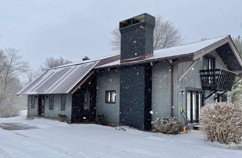 South Shaftsbury House | Vermont Hillside Retreat
