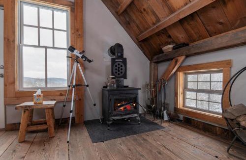 Brookfield House | Vermont Retreat 3BR with Mountain Views and Trails