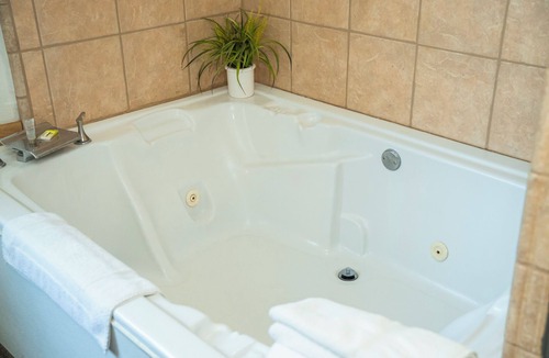 York Hotel | Victorian Inn & Suites