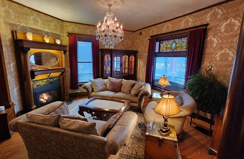 Downtown Minneapolis House | Victorian Mansion 1 Mile from Downtown Minneapolis