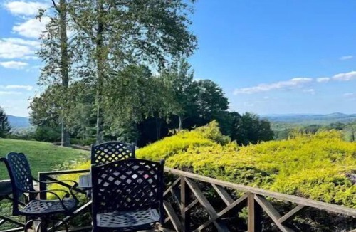 Roaring Gap House | Views! Mountain Cabin w/stone fireplace, indoor pool, pickle ball, golf, gym