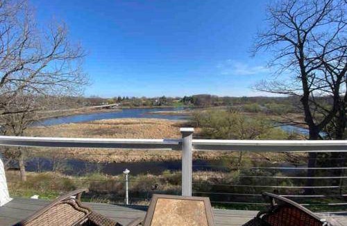 Port Ontario Villa | Villa ∙ 5 bedrooms ∙ 12 guests
