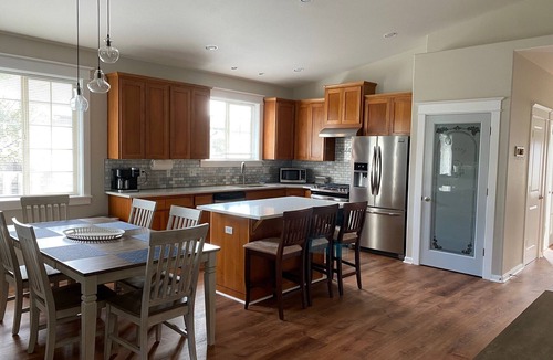 Long Beach House | Walk to beach, Discovery Trail, and Golf Course