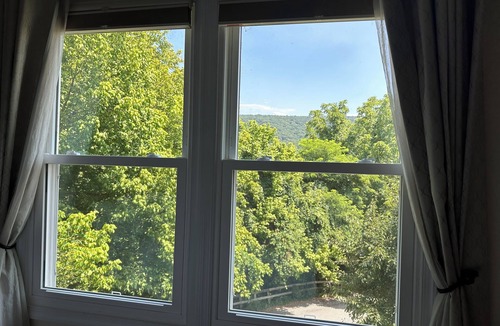 Bolivar House | Walk to Harpers Ferry! Dog-friendly. Beautiful Views.