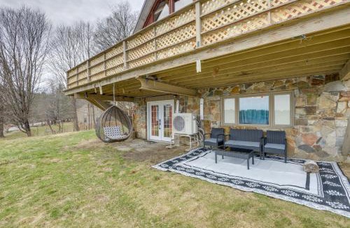 Vernon Apartment | Walk to Trails Artsy Mtn-View Getaway in Vernon!