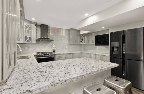 Brampton Apartment | Walkout Basement with Private Entrance