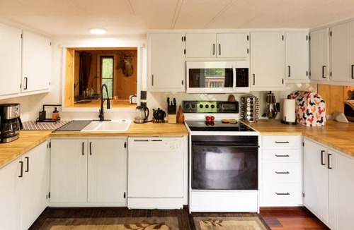 Minong Cabin | Wascott Cabin Tastefully Appointed