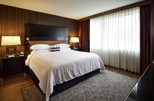 Friendship Heights Hotel | Washington DC Suites with Metro Access | Indoor Pool | 4 Units w/Free Breakfast