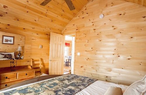 Long Lake Cabin | 'Water's Edge' 2 bedroom cottage overhanging the lake