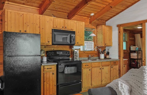 De Soto Cabin | Waterfront Cabin - Sauna - Fire Pit - Bluff Views