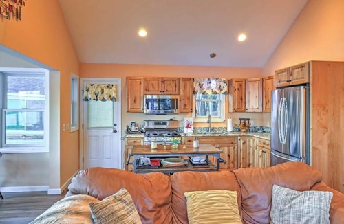 Great Barrington Cottage | Waterfront Cottage 10 Min From Great Barrington