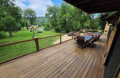 Maiden Rock House | Waterfront fishing/hunting/relaxing retreat 1 hr. from Twin Cities