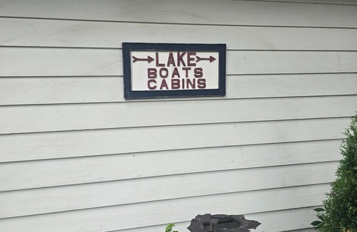 Minnetonka House | Waterfront Property Two units Lake Minnetonka - Entire Cottage