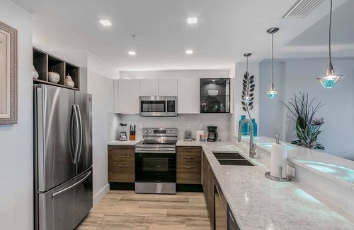 Merritt Island Condo | Waterfront Stateroom Elite 3-Bedroom