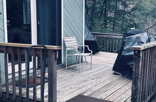 Campton House | Waterville Estates! Private and peaceful yard, Sleeps 8, 3Br/2Ba, Fire Pit, Deck
