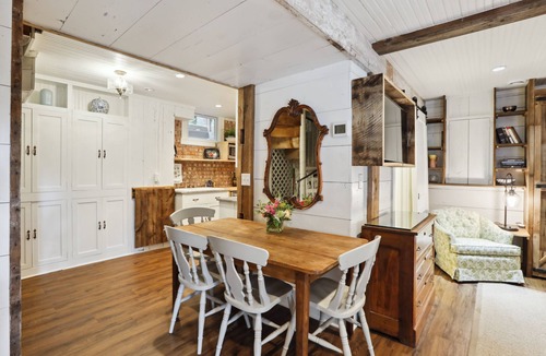Wayzata House | Wayzata Apartment - steps to lake and downtown