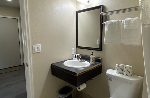 Prescott House | Weekly & Monthly Low Rates