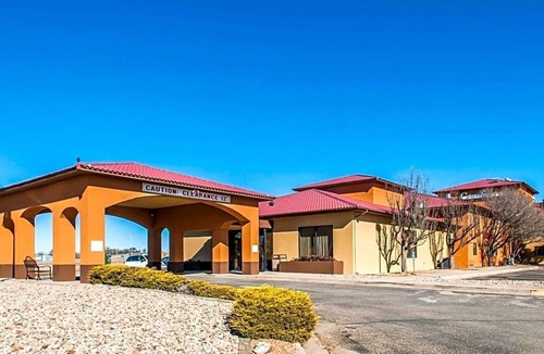 East Las Vegas Apartment | Welcome to the Comfort Inn hotel in Las Vegas New Mexico .