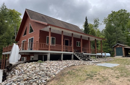Shingleton House | Welcome to The Nauti Pine Lodge