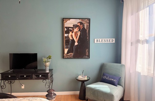 La Canada Flintridge Bed & Breakfast | Welcome to your serene hillside Bed & Breakfast retreat