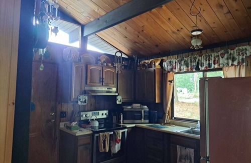 Colton House | Welcoming 3-bedroom house with WiFi in charming Colton
