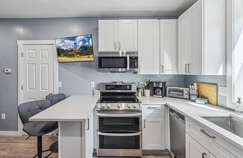 Ralston Valley Condo | West Arvada Peaceful 1-bedroom condo - New Construction, Spacious Patio & AC
