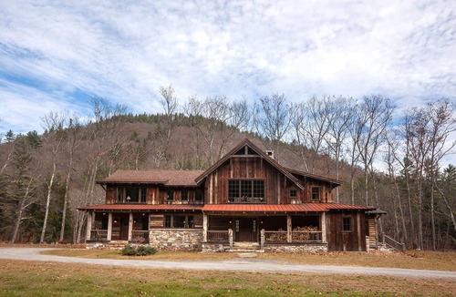 Jamaica House | Western Mountain Lodge on River and Close to Stratton