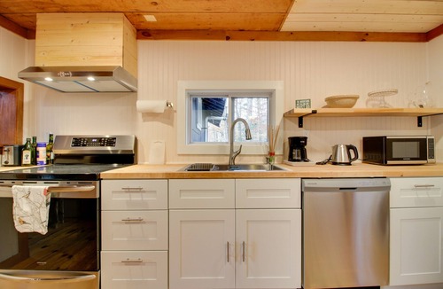 Weston Cabin | Weston Vacation Rental - Close to Ski Resorts!