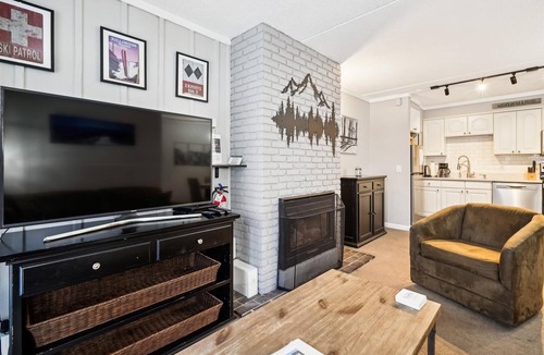 Central Vermont- Killington Condo | Whiffletree C2 has been totally renovated and is on the Shuttle Bus Route with a ski trail back to the property. Summer Outdoor pool.
