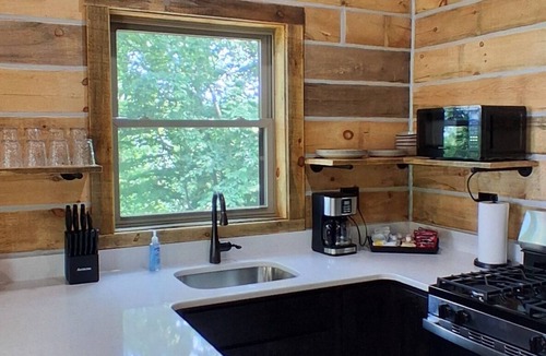De Soto Cabin | Whispering Winds Sleep 2 Hot Tub, Whispering Winds Sleeps 2 Hot Tub
