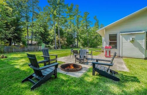 Glen Arbor House | White Pines Cottage