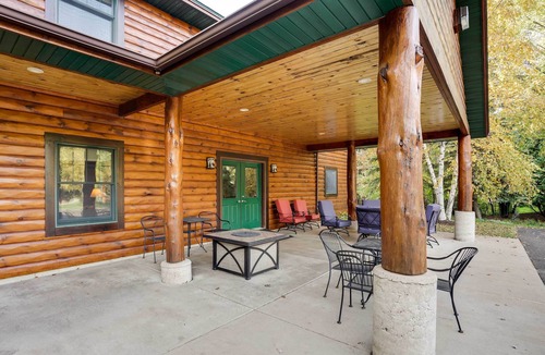 Chippewa Falls House | Wildwood Lodge and Retreat