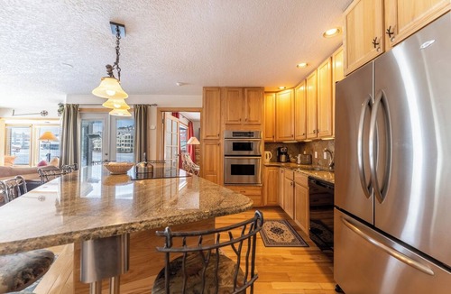 Lakeside Village Apartment | Willows #1704 by Summit County Mountain Retreats