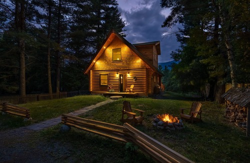 Wilmington House | Wilmington Range Chalet with river access