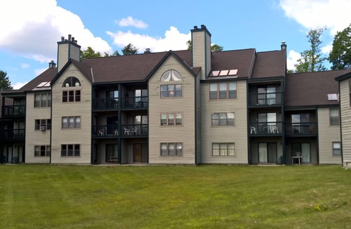 Ludlow Condo | Winterplace 3 Br- Plenty of Bedding- Great for Families by RedAwning
