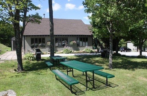 Ludlow Condo | Winterplace 3 Br- Plenty of Bedding- Great for Families by RedAwning