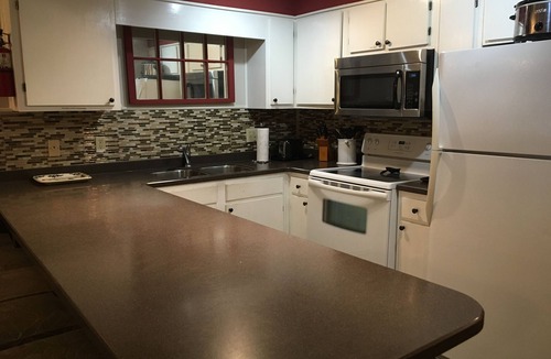 Ghent Apartment | Winterplace Condo E303