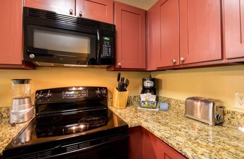 Wisconsin Dells Condo | Wisconsin Dells | Pool & Waterpark Access | Timber/Townhome Stay