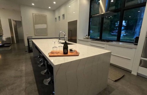 North Hudson House | with pool & hot tub!n