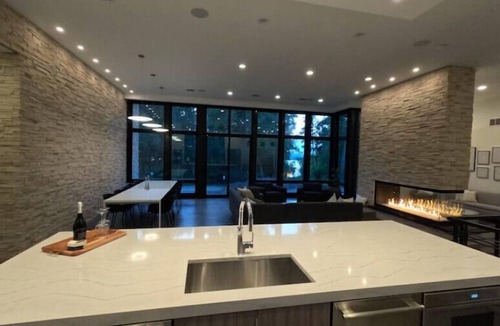 North Hudson House | with pool & hot tub!n
