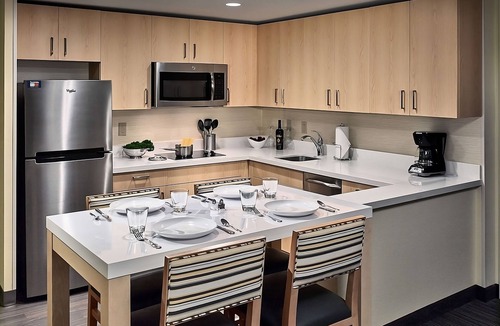 Gwinnett Place Hotel | Wonderful Place To Stay! 3 Modern Units Close to Pirates Cove Adventure Golf